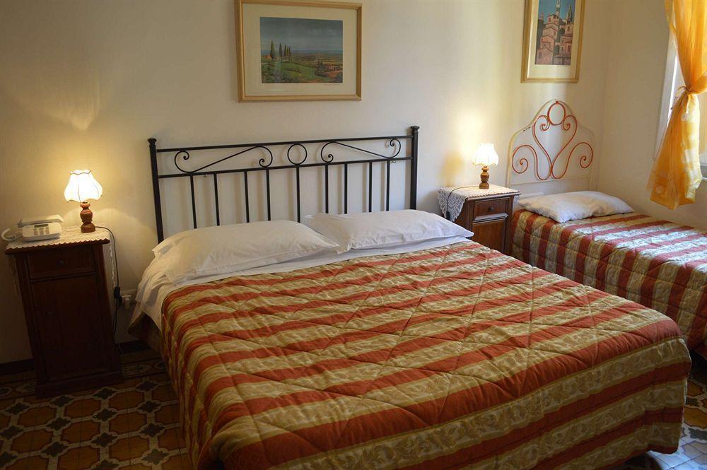 Albergo Centrale Siena Esterno foto