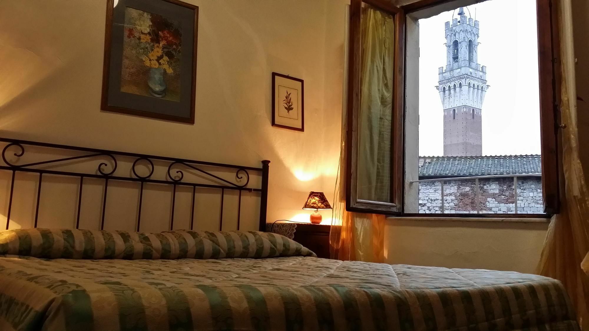 Albergo Centrale Siena Esterno foto